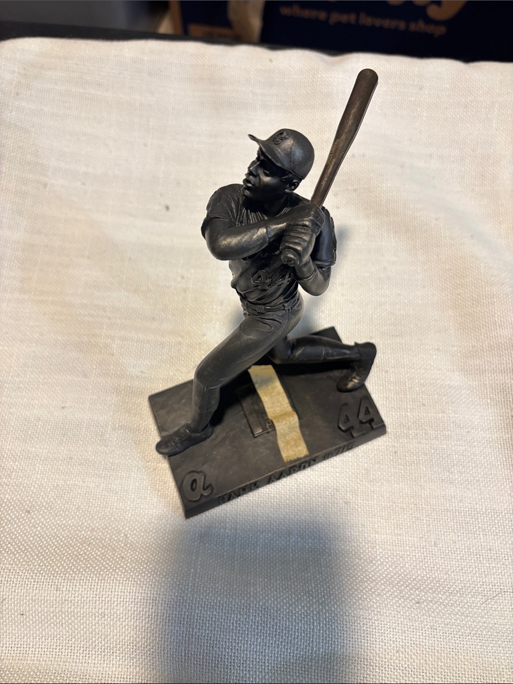 HANK AARON  Bronze-Style Baseball Batter Figurine Home Art Decor Collectable